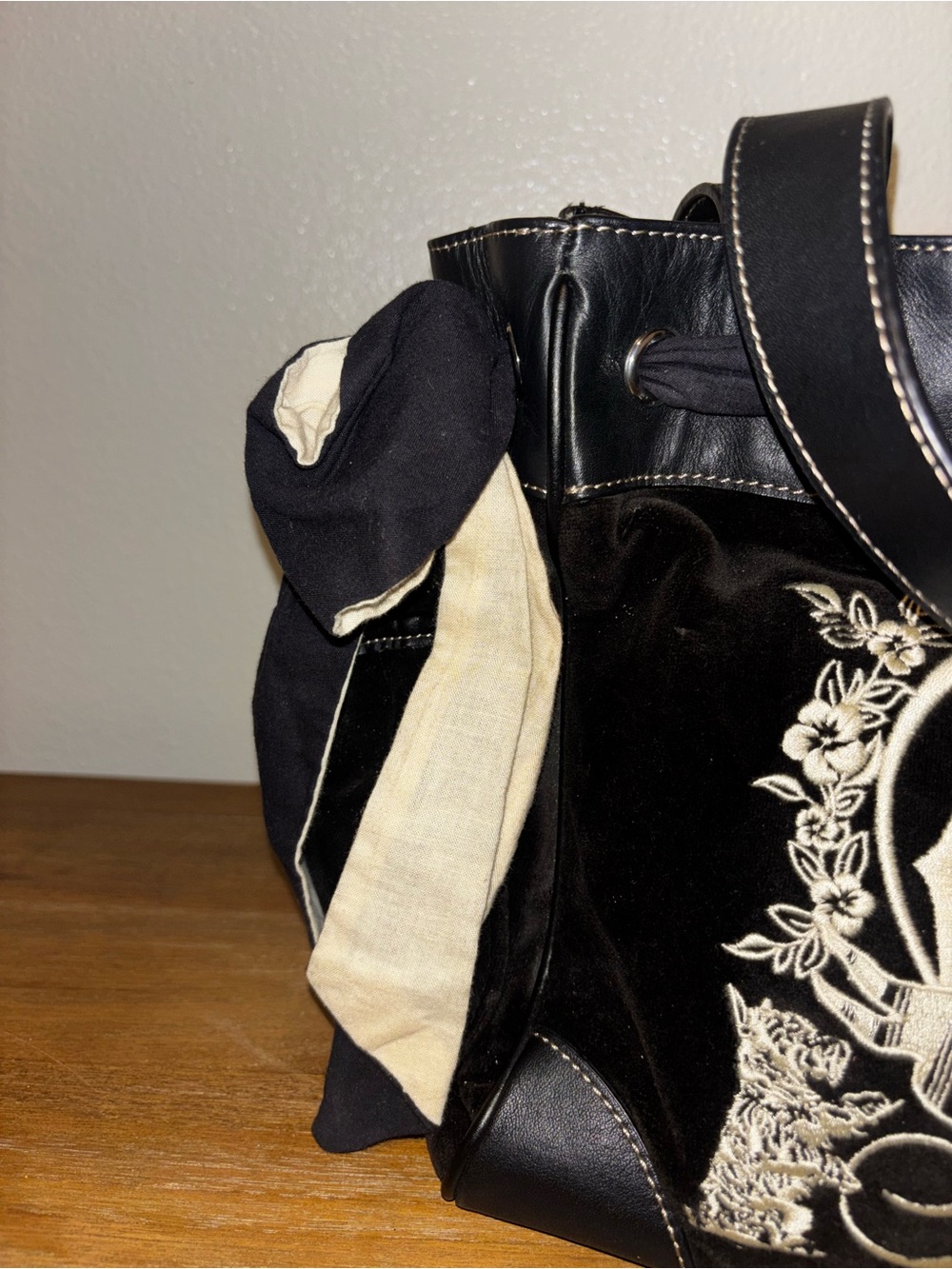 Juicy Couture Daydreamer Bag Vintage Black Velour Y2K Era Excellent Condition - Picture 5 of 11